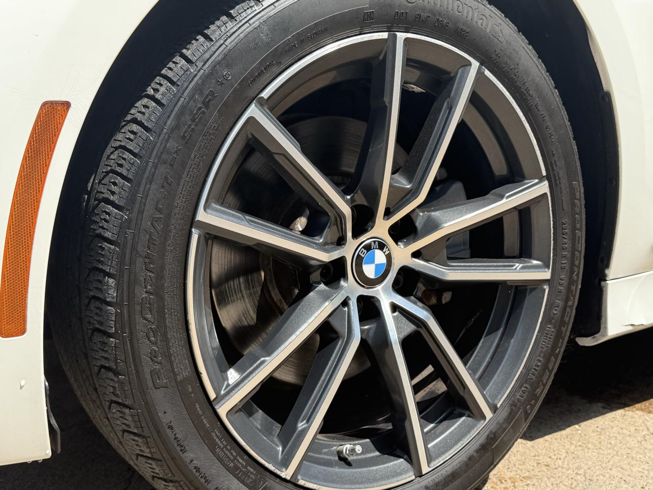BMW 3 Series 330i Sedan 2019