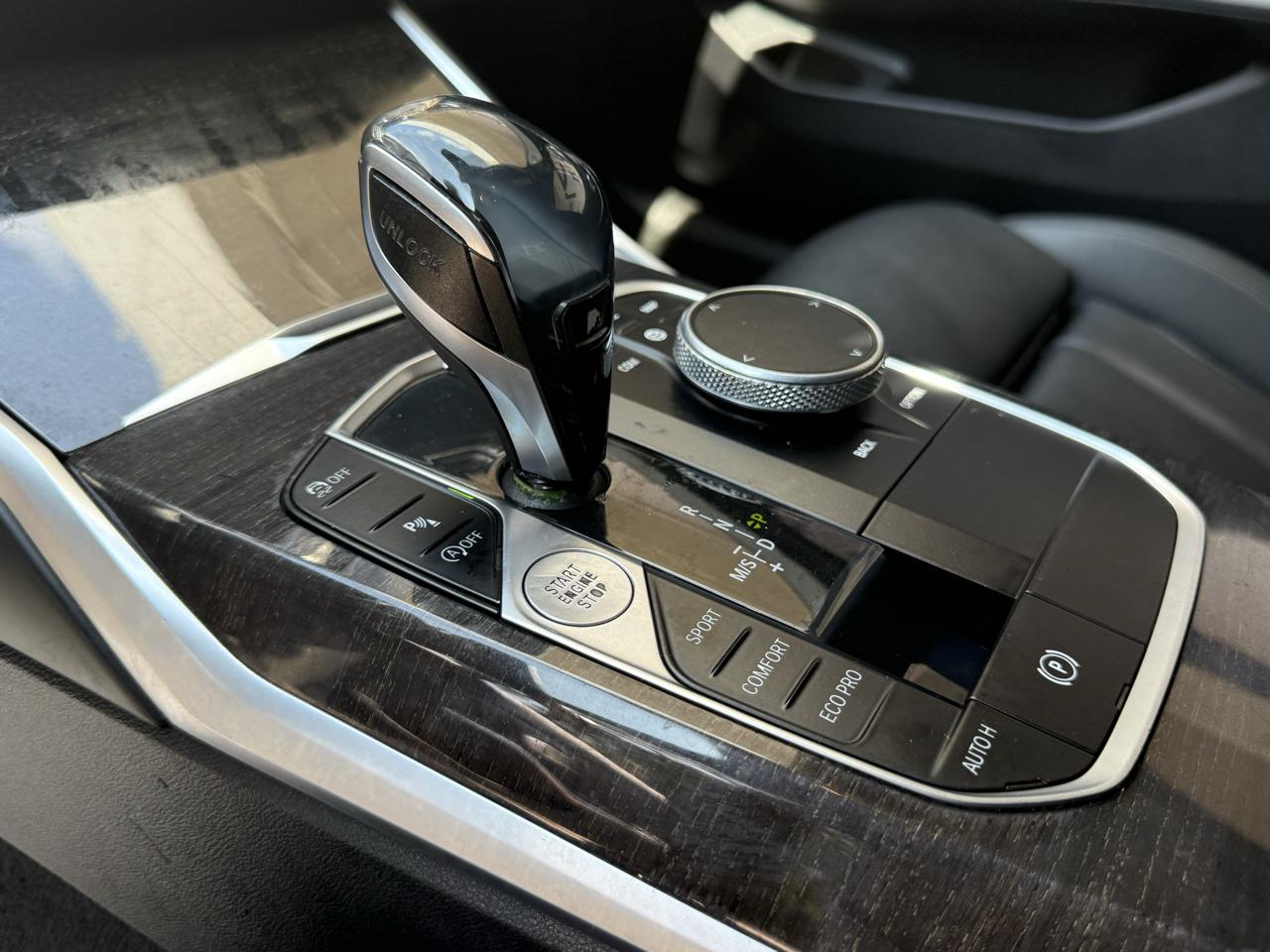 BMW 3 Series 330i Sedan 2019