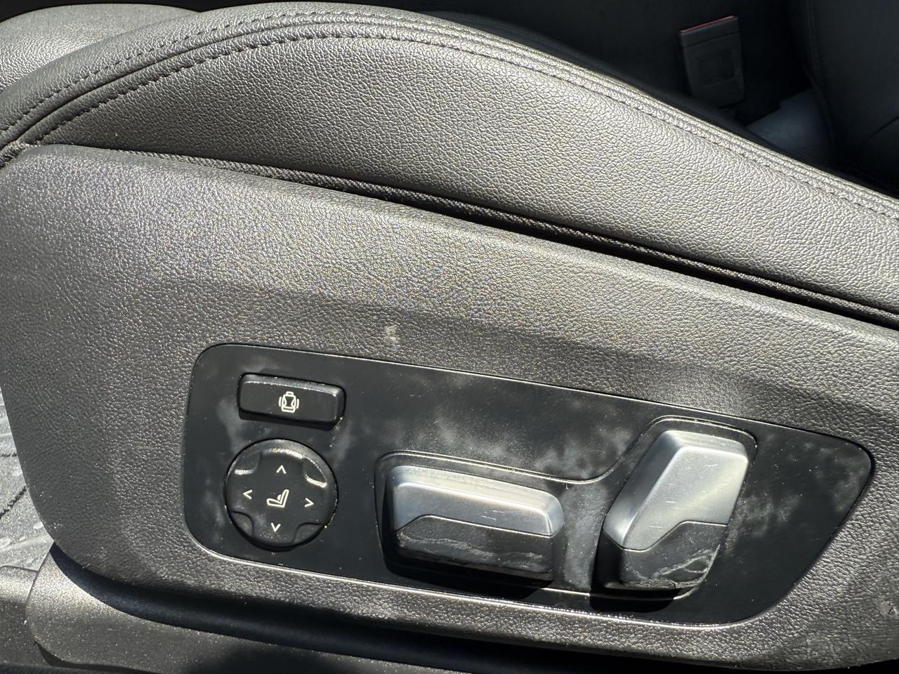 BMW 3 Series 330i Sedan 2019