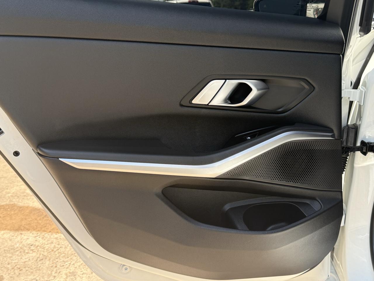 BMW 3 Series 330i Sedan 2019