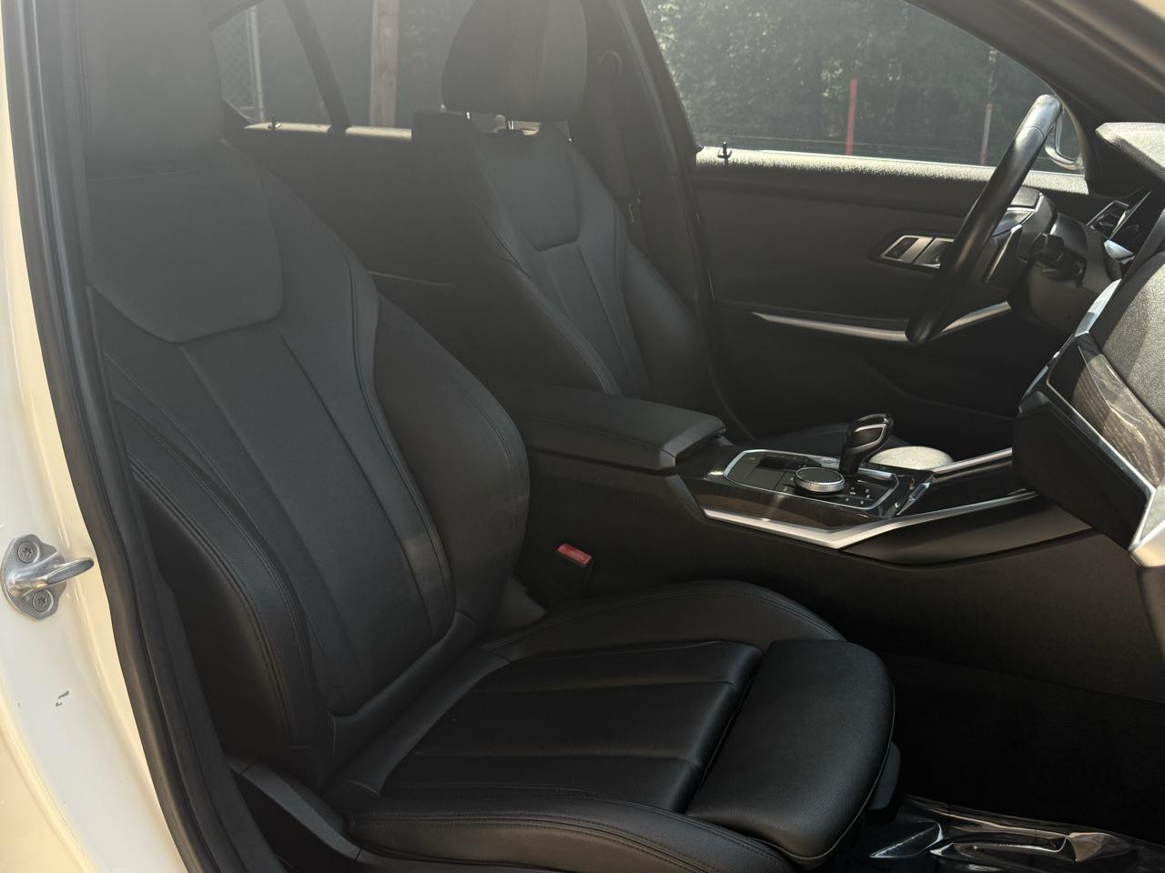 BMW 3 Series 330i Sedan 2019
