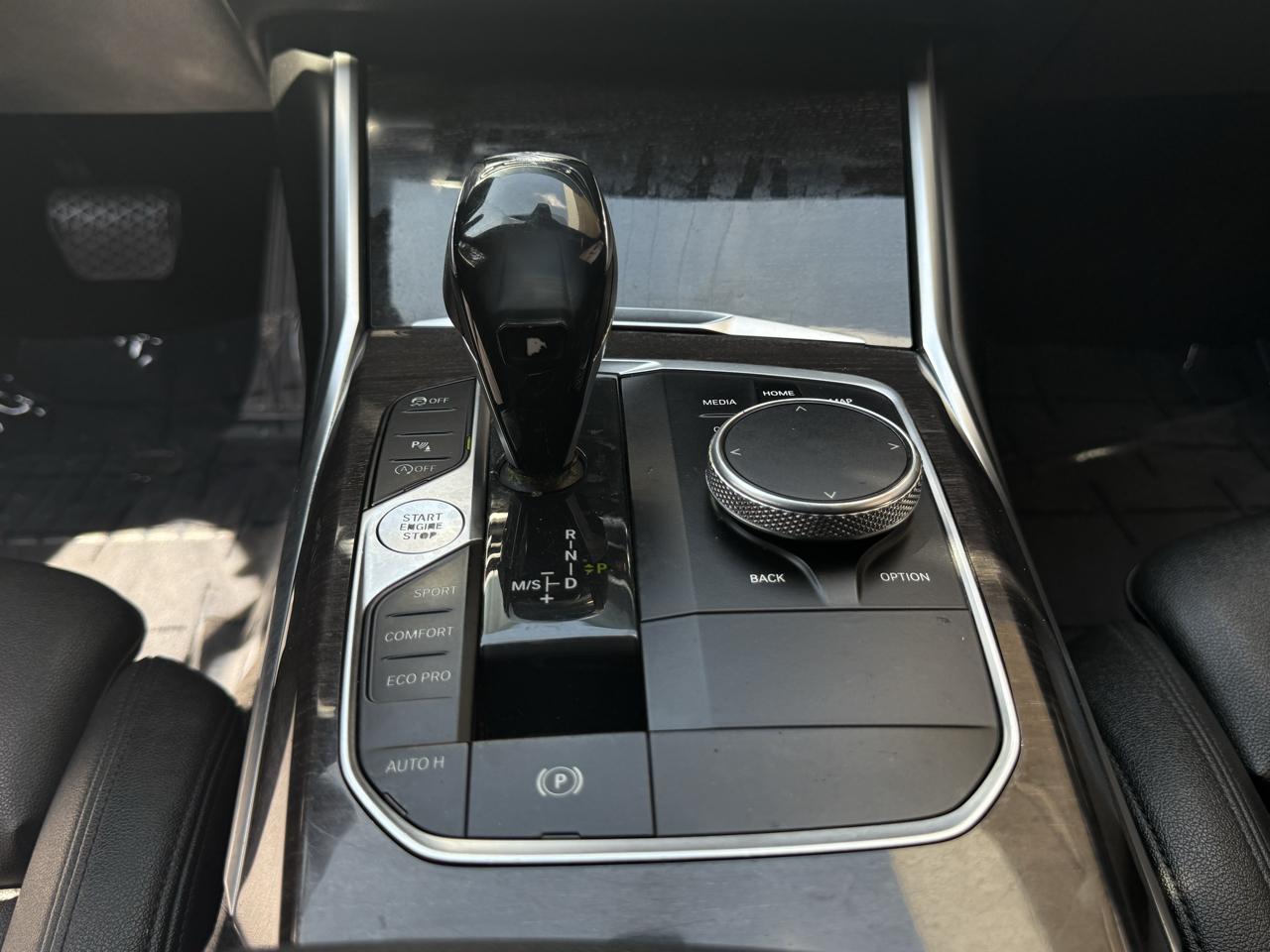 BMW 3 Series 330i Sedan 2019