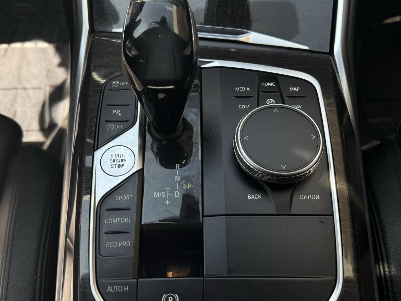 BMW 3 Series 330i Sedan 2019