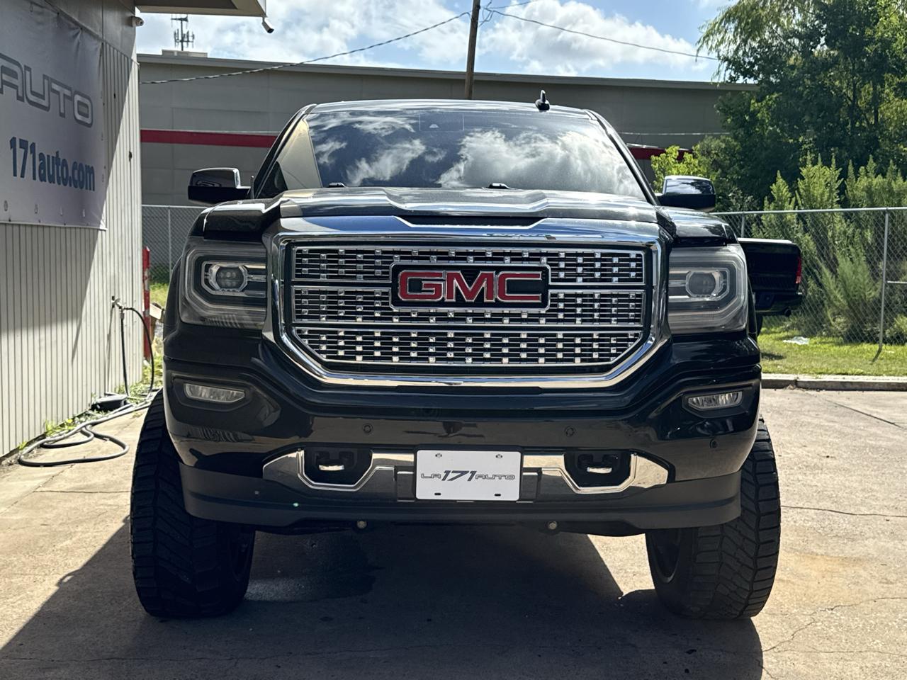GMC Sierra 1500 4WD Crew Cab 143.5" Denali 2016