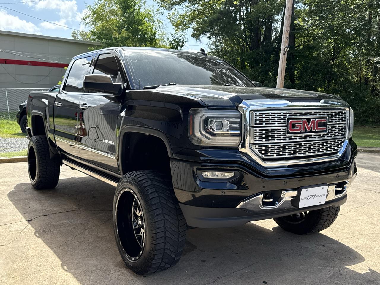 GMC Sierra 1500 4WD Crew Cab 143.5" Denali 2016