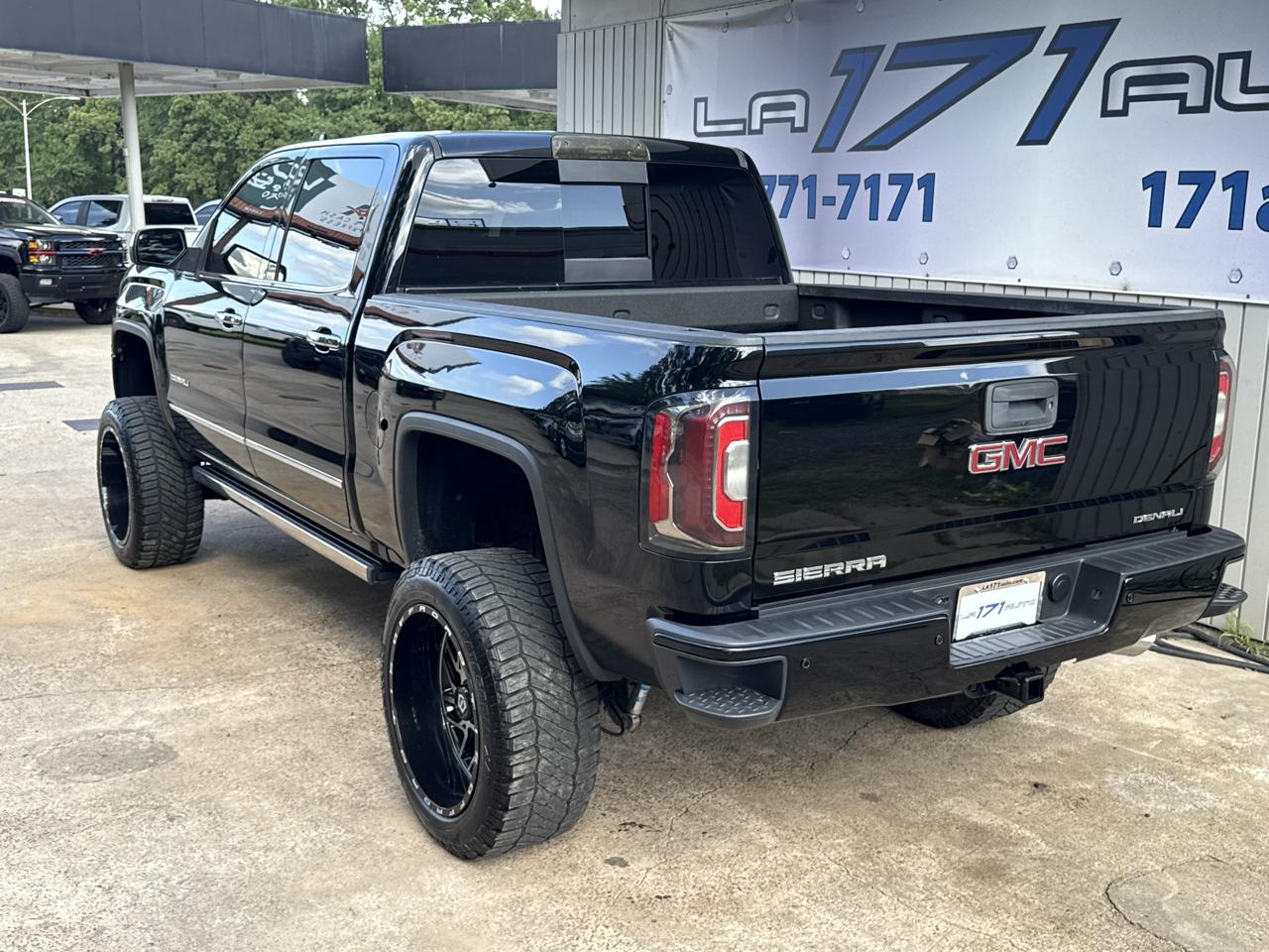 GMC Sierra 1500 4WD Crew Cab 143.5" Denali 2016