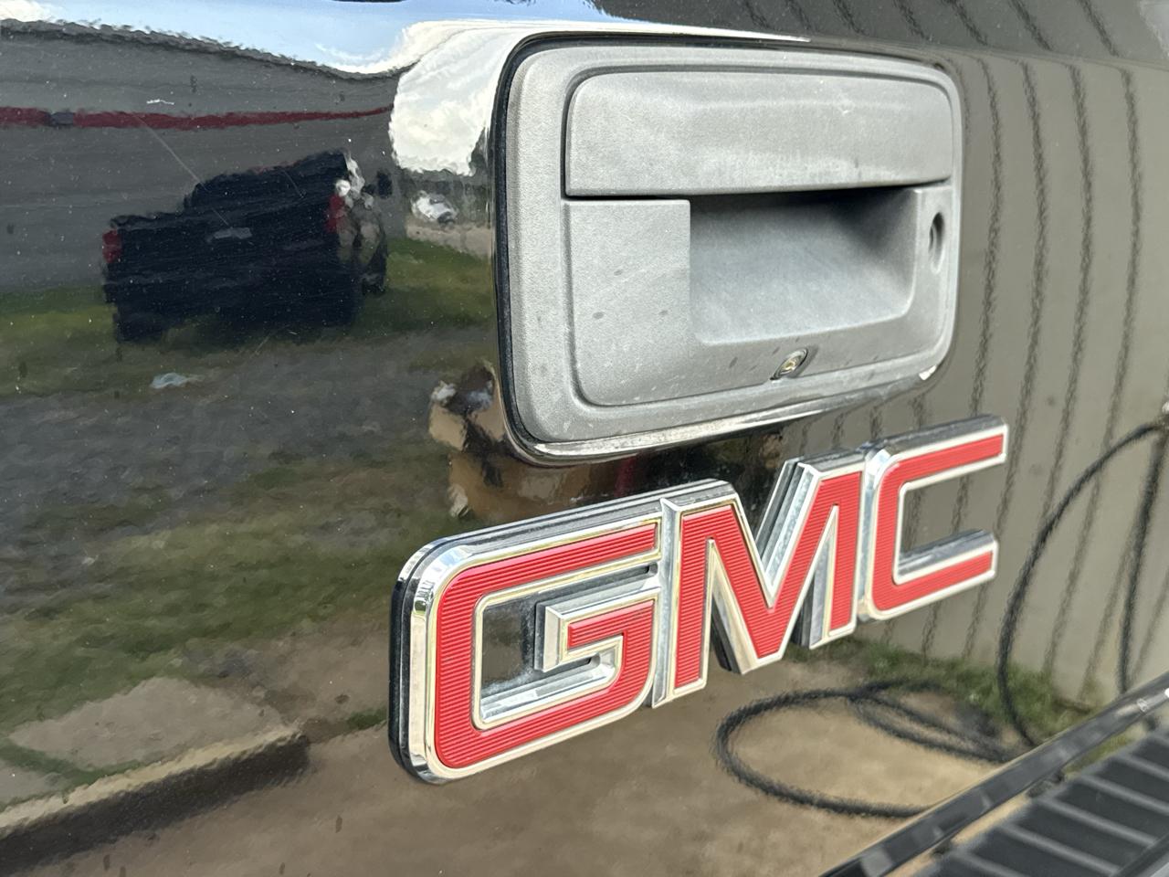 GMC Sierra 1500 4WD Crew Cab 143.5" Denali 2016