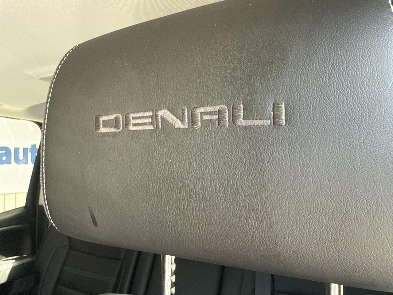 GMC Sierra 1500 4WD Crew Cab 143.5" Denali 2016