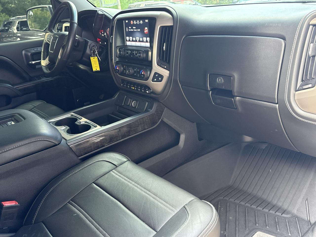GMC Sierra 1500 4WD Crew Cab 143.5" Denali 2016