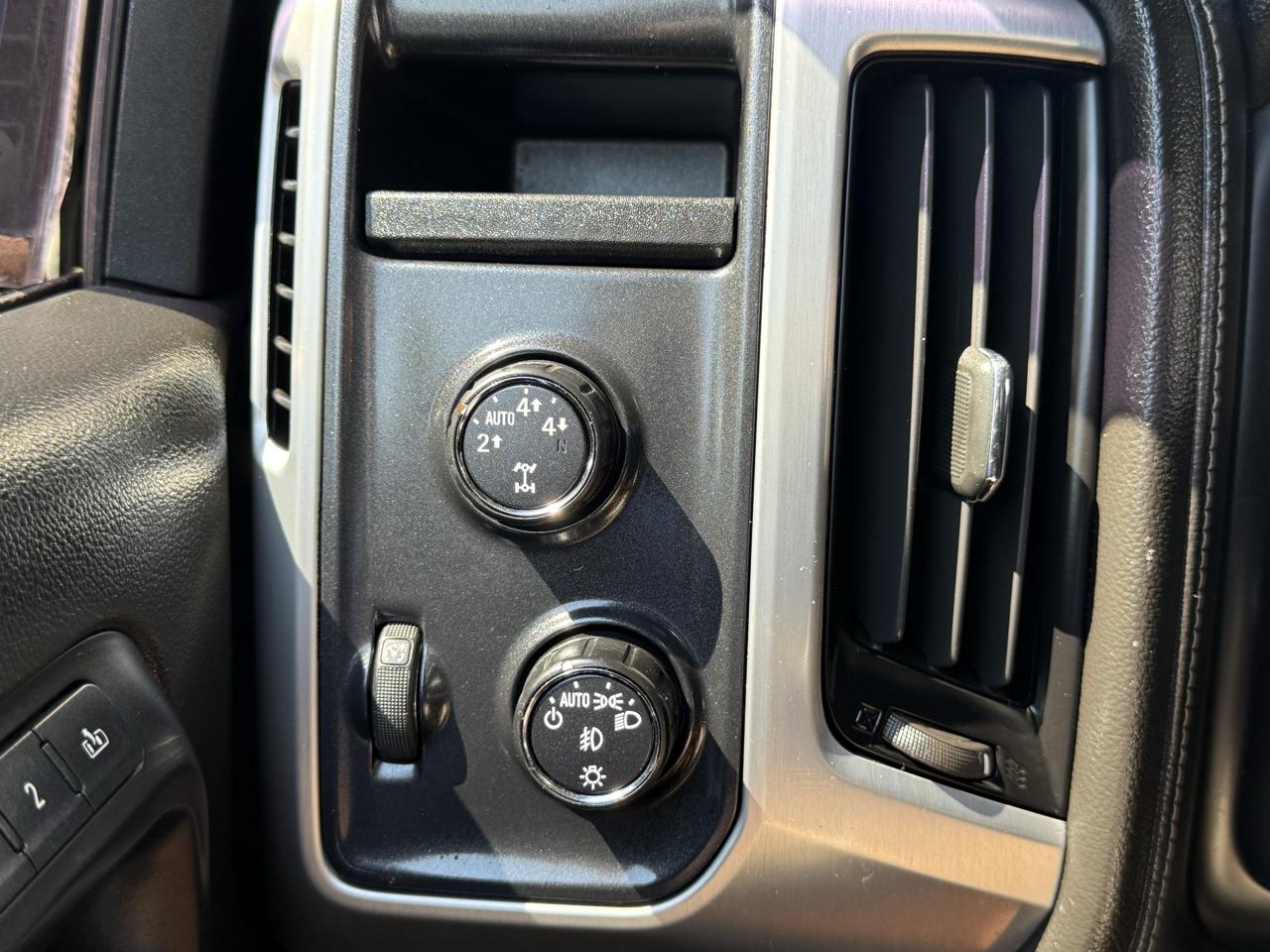 GMC Sierra 1500 4WD Crew Cab 143.5" SLT 2014