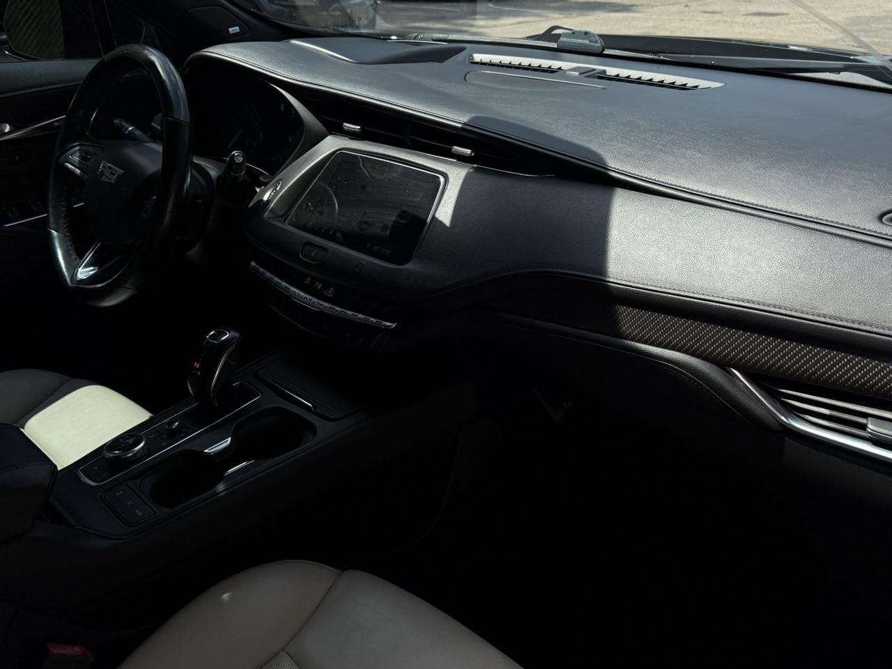 Cadillac XT4 FWD 4dr Sport 2019