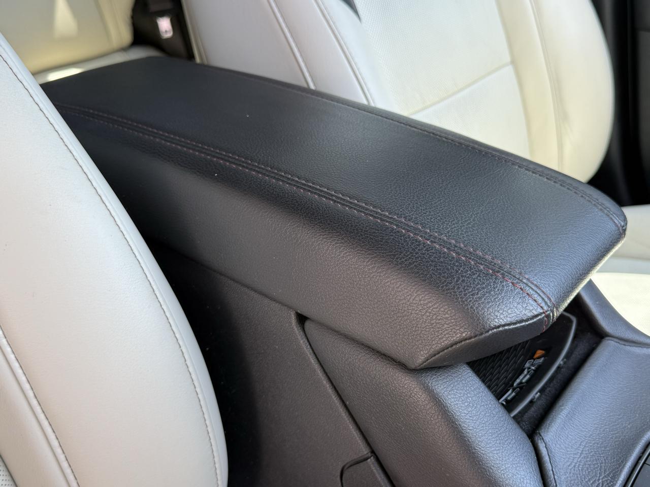 Cadillac XT4 FWD 4dr Sport 2019