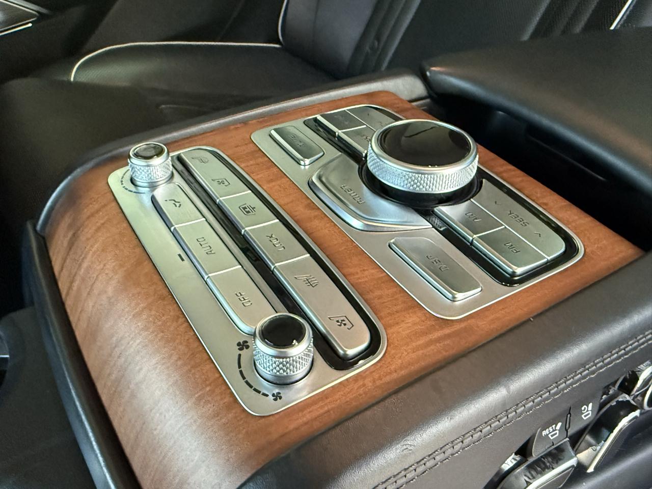 Kia K900 V6 Luxury 2019