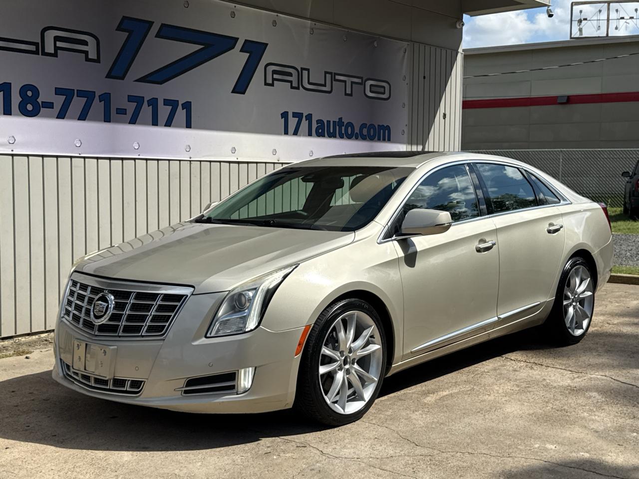 2013 Cadillac XTS 4dr Sdn Premium FWD