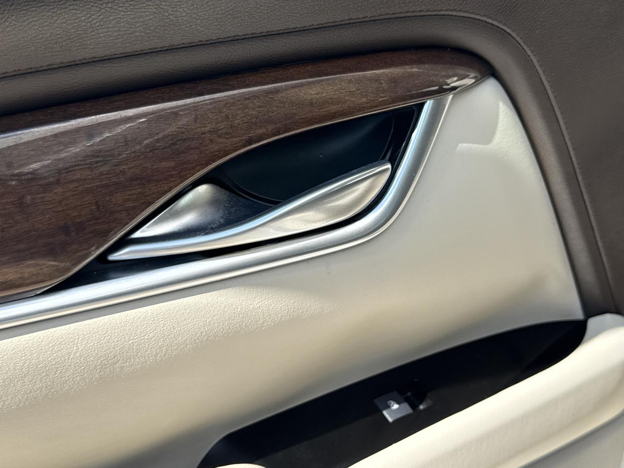 Cadillac XTS 4dr Sdn Premium FWD 2013