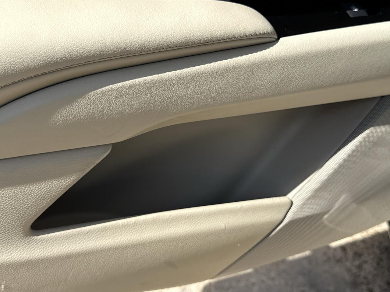 Cadillac XTS 4dr Sdn Premium FWD 2013