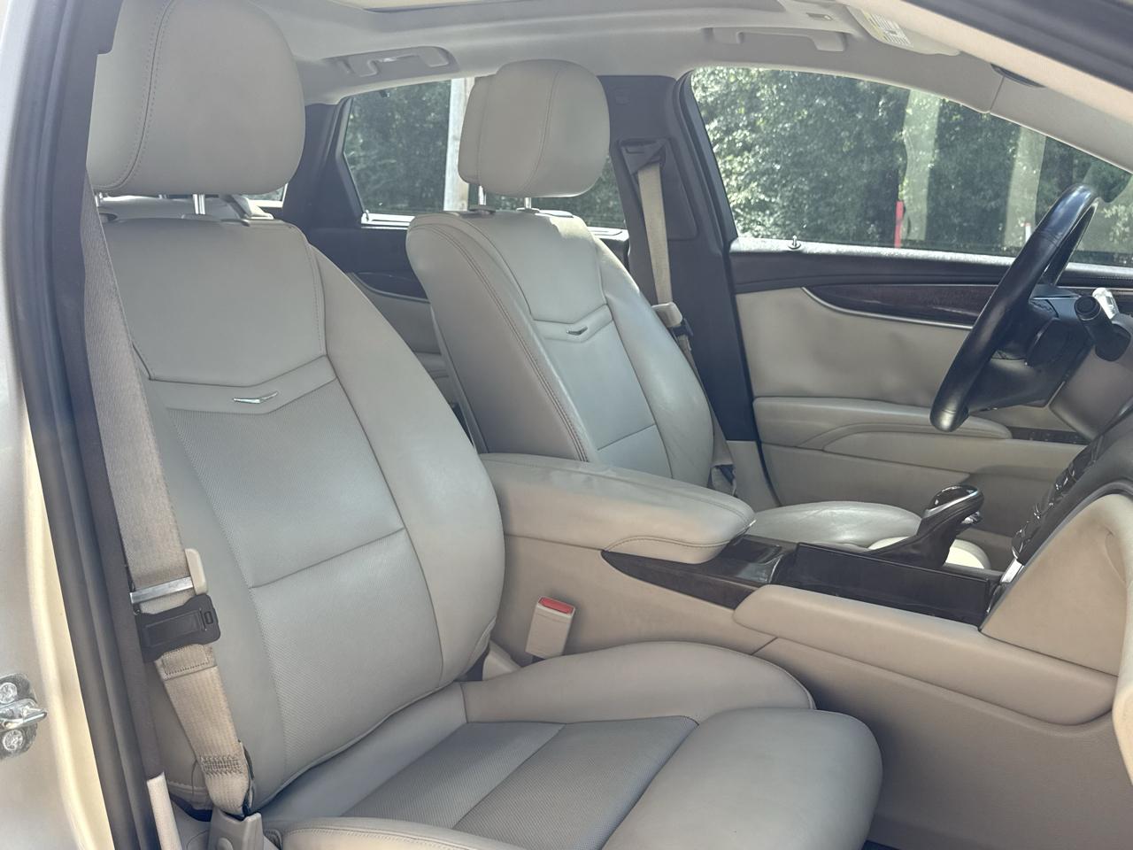 Cadillac XTS 4dr Sdn Premium FWD 2013