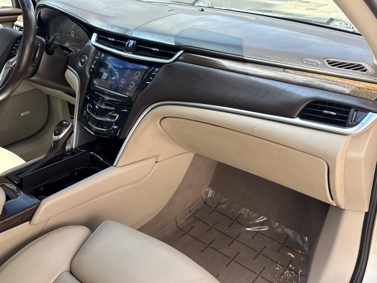Cadillac XTS 4dr Sdn Premium FWD 2013