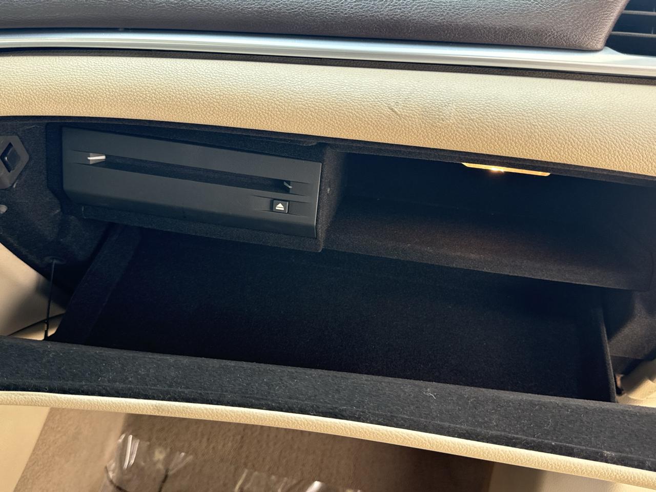 Cadillac XTS 4dr Sdn Premium FWD 2013