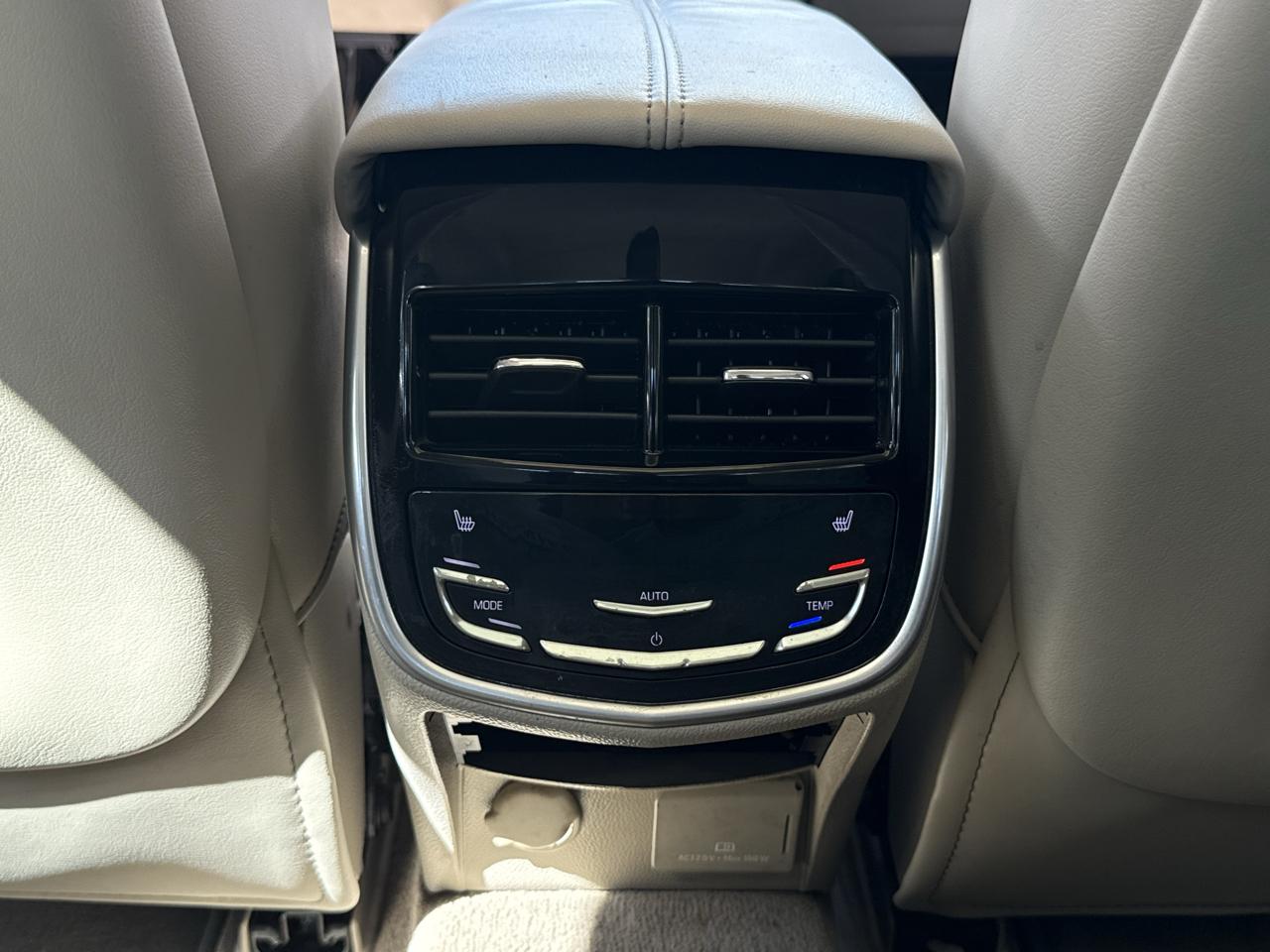 Cadillac XTS 4dr Sdn Premium FWD 2013
