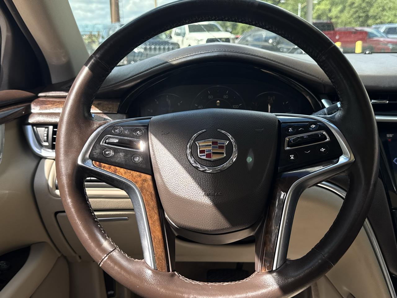 Cadillac XTS 4dr Sdn Premium FWD 2013