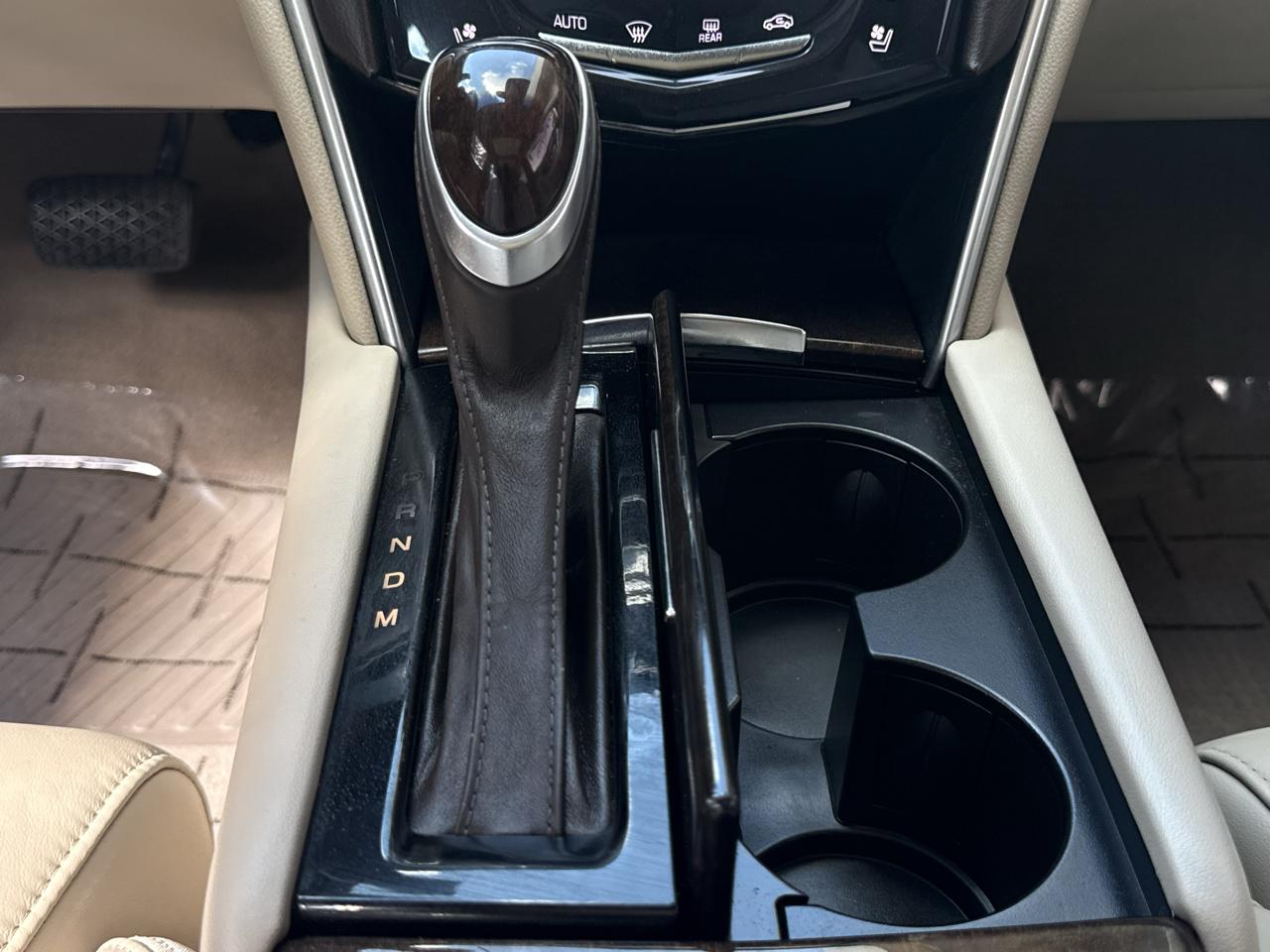 Cadillac XTS 4dr Sdn Premium FWD 2013