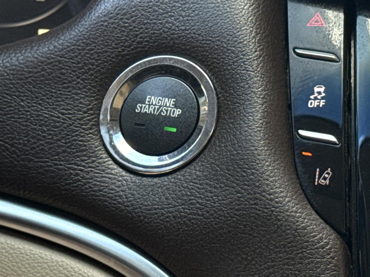 Cadillac XTS 4dr Sdn Premium FWD 2013