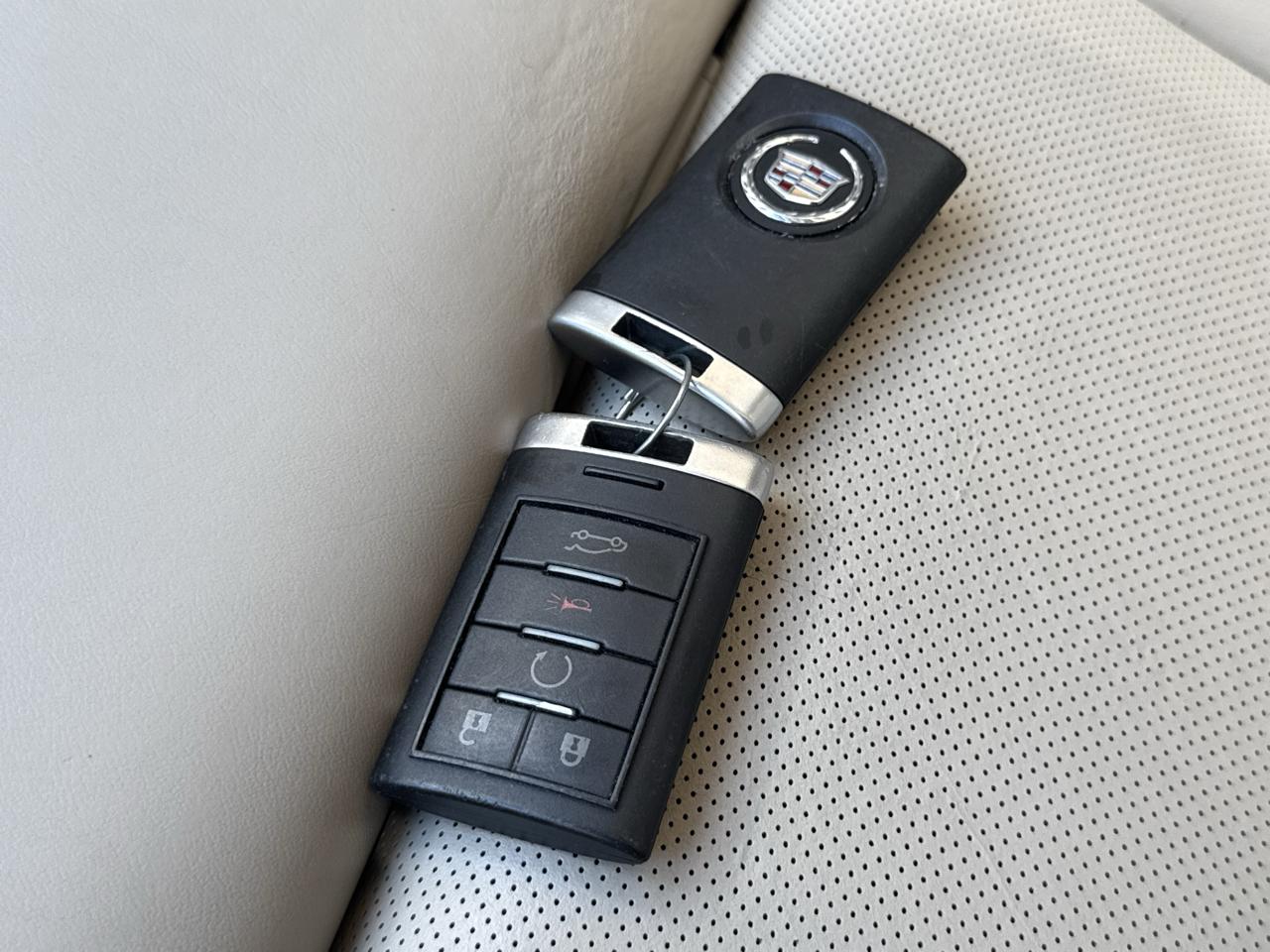 Cadillac XTS 4dr Sdn Premium FWD 2013