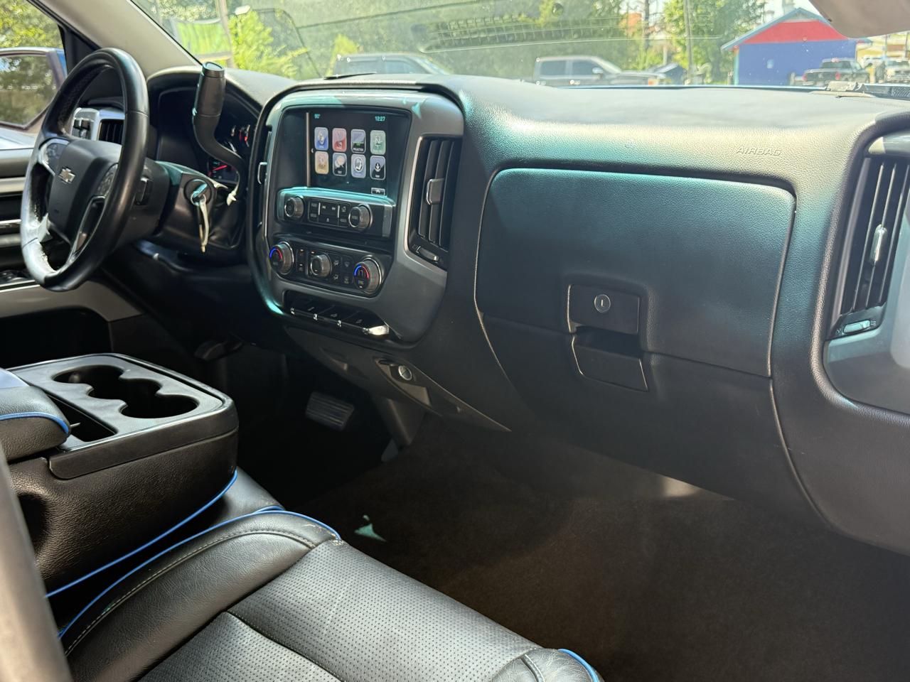 Chevrolet Silverado 1500 4WD Crew Cab 143.5" LT w/2LT 2018