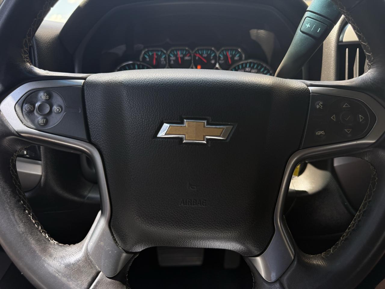 Chevrolet Silverado 1500 4WD Crew Cab 143.5" LT w/2LT 2018