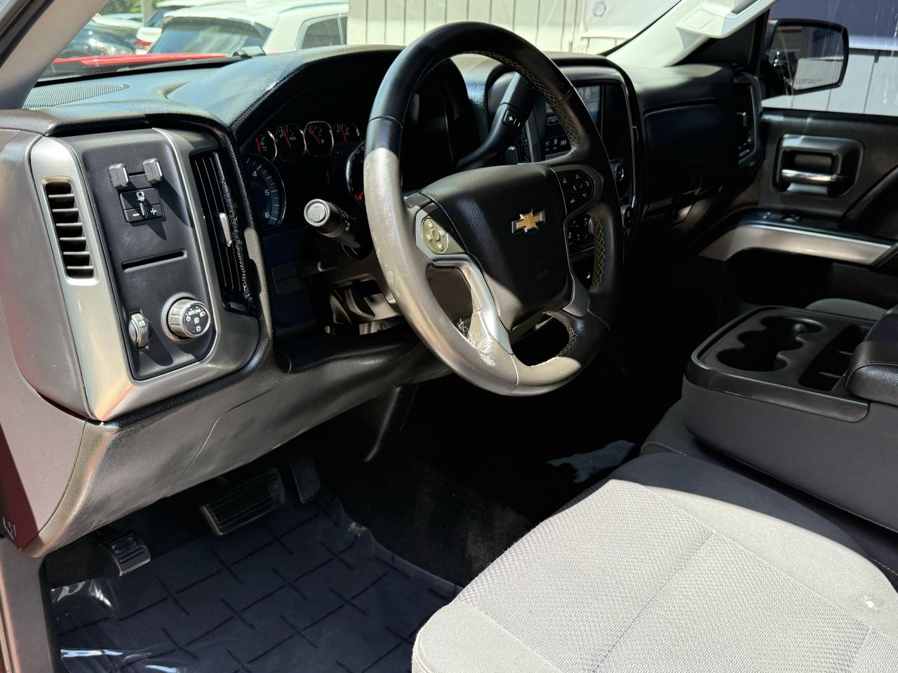 Chevrolet Silverado 1500 2WD Crew Cab 143.5" LT w/1LT 2017