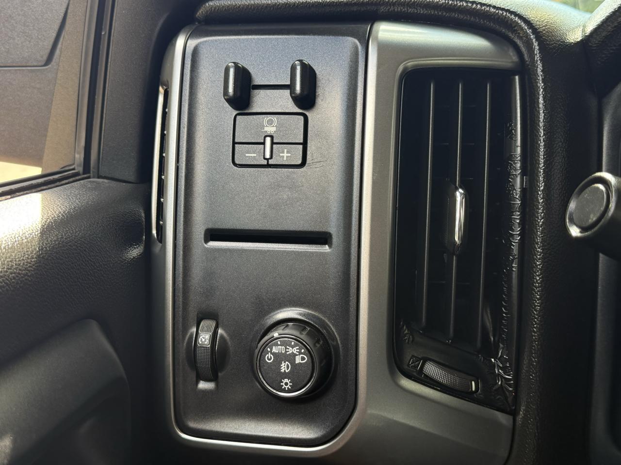 Chevrolet Silverado 1500 2WD Crew Cab 143.5" LT w/1LT 2017