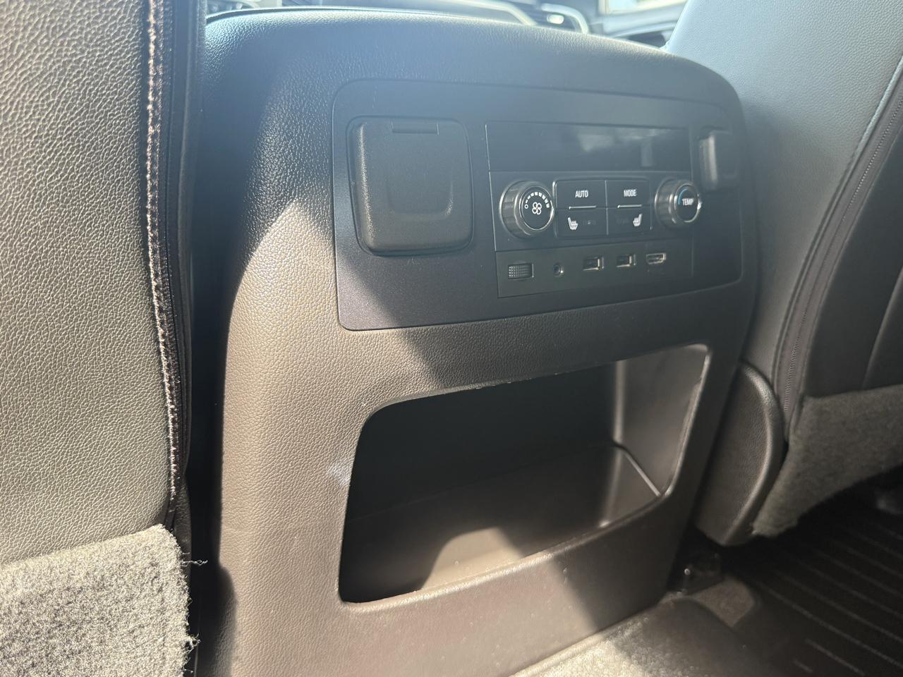 Chevrolet Tahoe 2WD 4dr Premier 2018