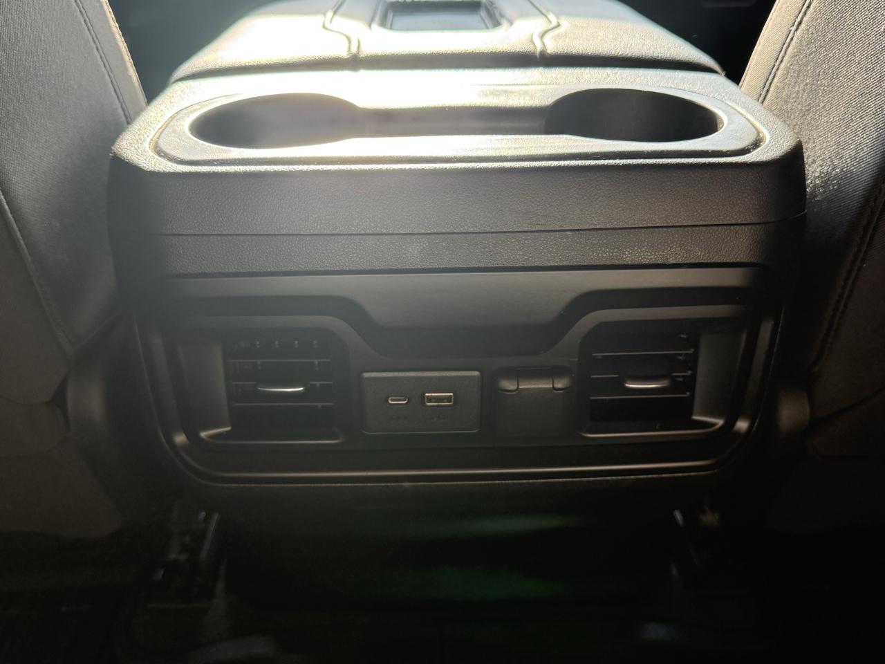 Chevrolet Silverado 1500 4WD Crew Cab 147" RST 2020