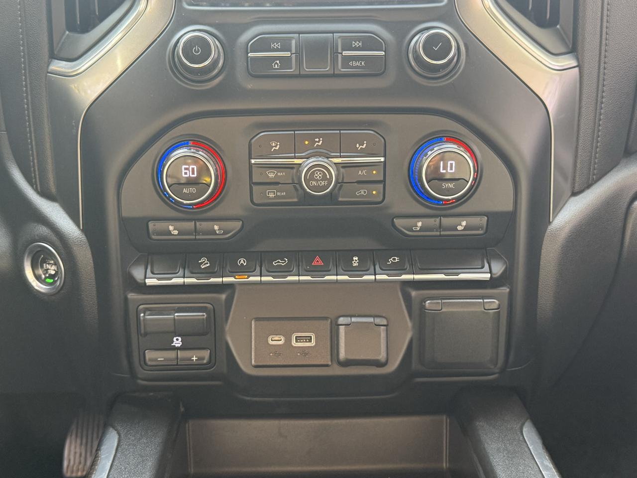 Chevrolet Silverado 1500 4WD Crew Cab 147" RST 2020