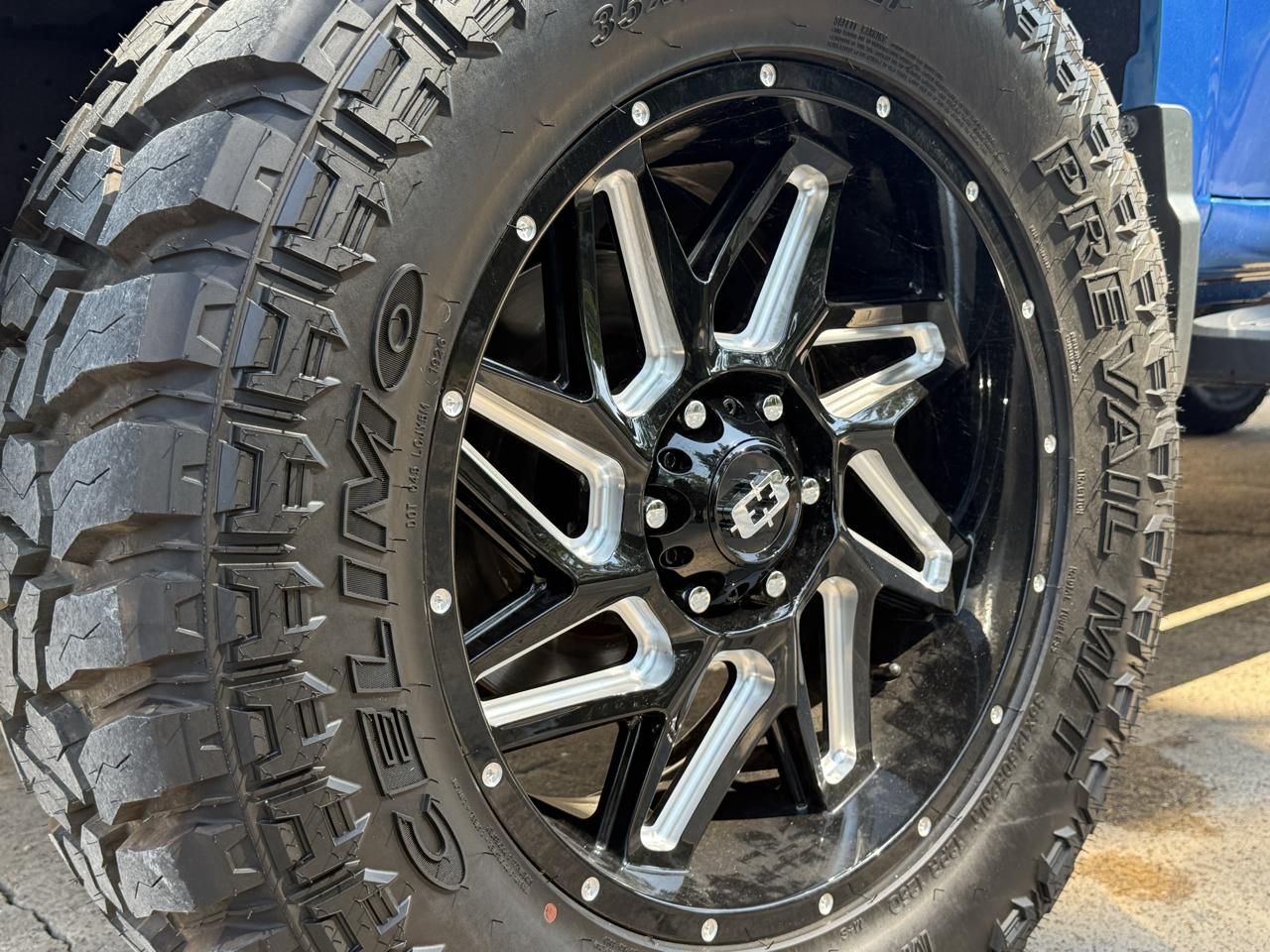 Chevrolet Silverado 1500 4WD Crew Cab 147" Custom 2022