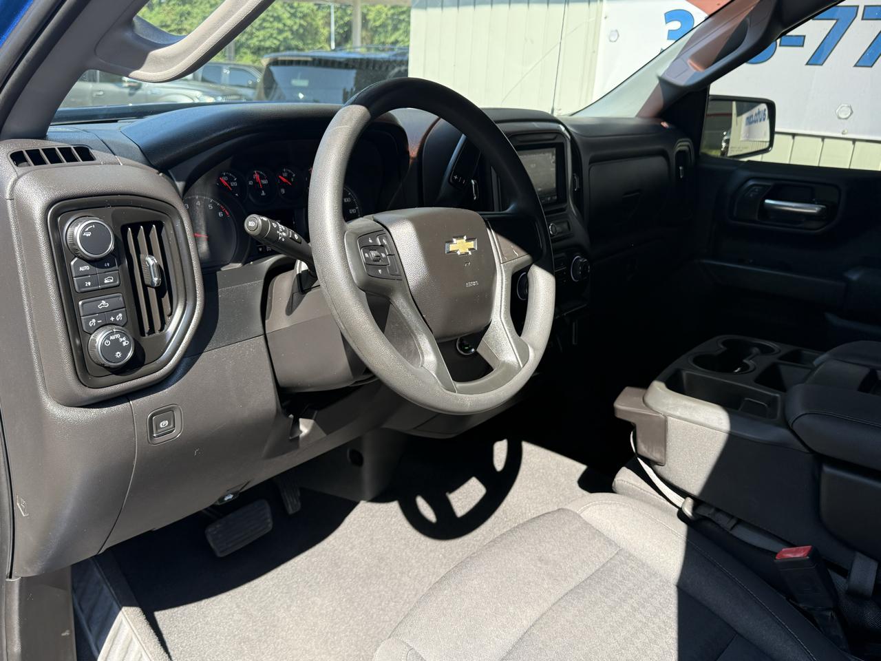 Chevrolet Silverado 1500 4WD Crew Cab 147" Custom 2022