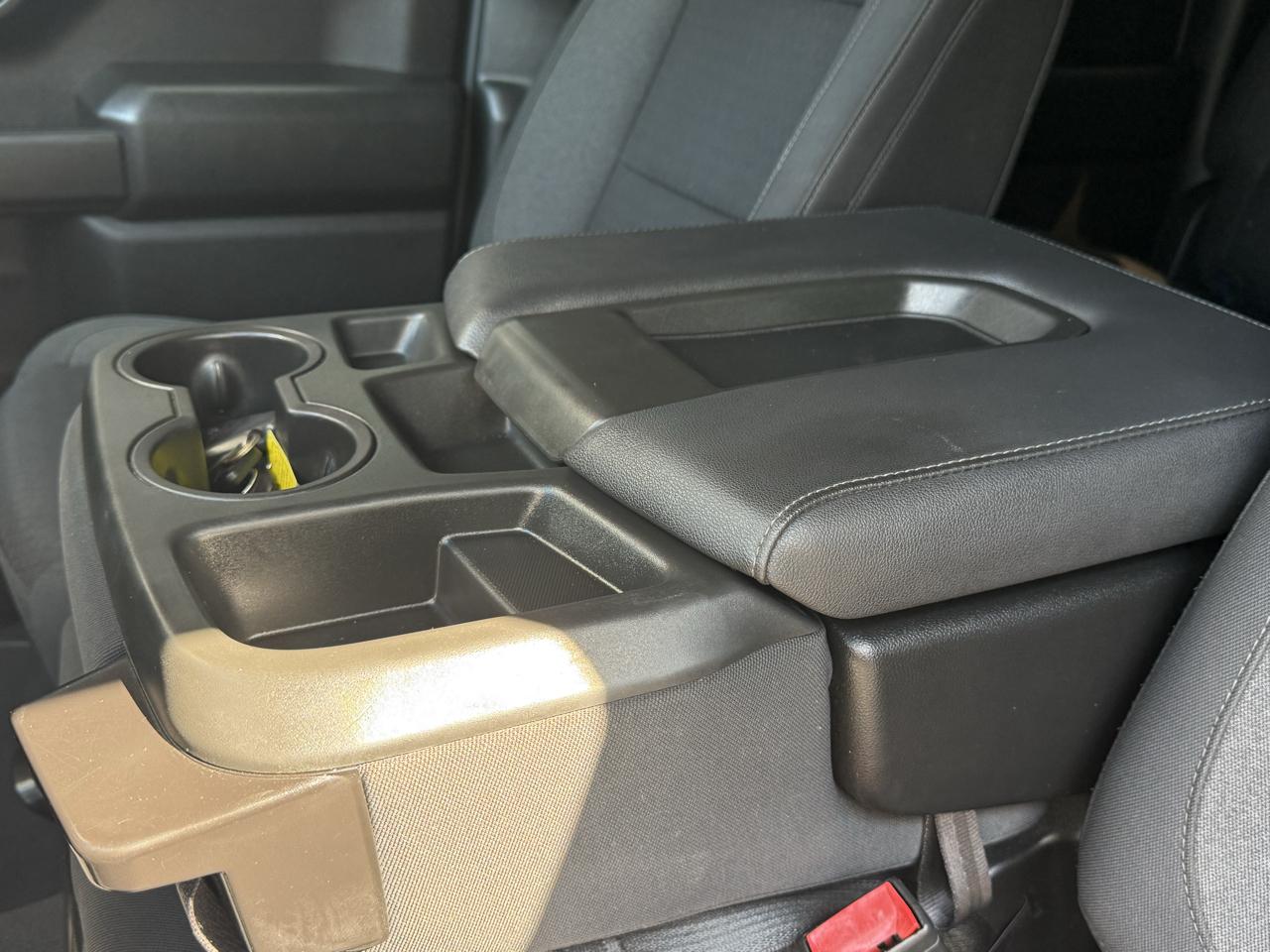 Chevrolet Silverado 1500 4WD Crew Cab 147" Custom 2022