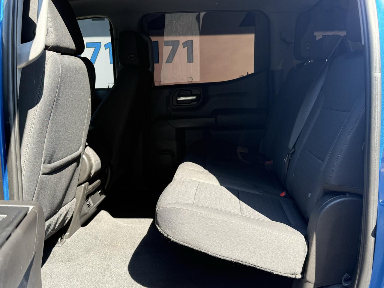 Chevrolet Silverado 1500 4WD Crew Cab 147" Custom 2022