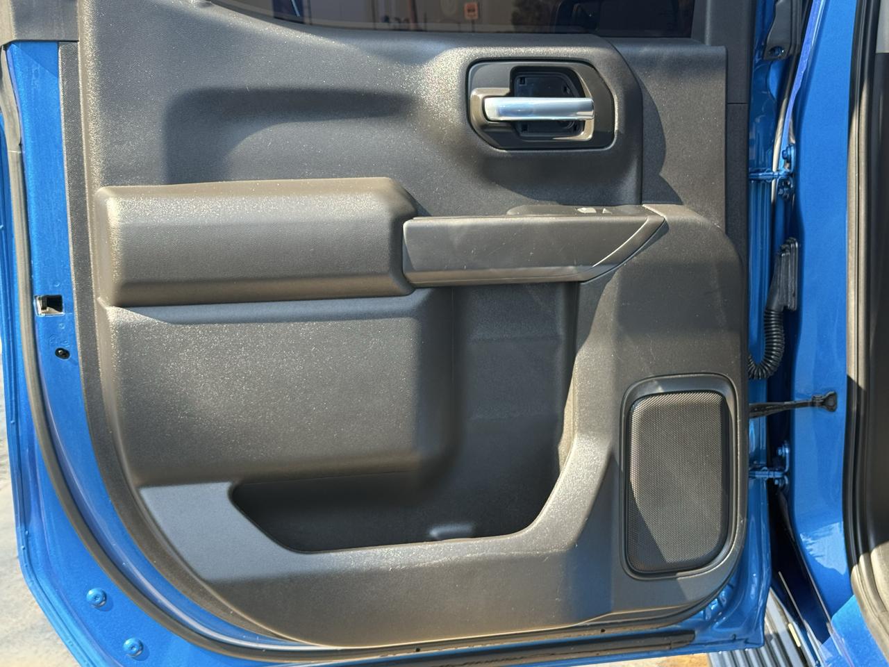 Chevrolet Silverado 1500 4WD Crew Cab 147" Custom 2022