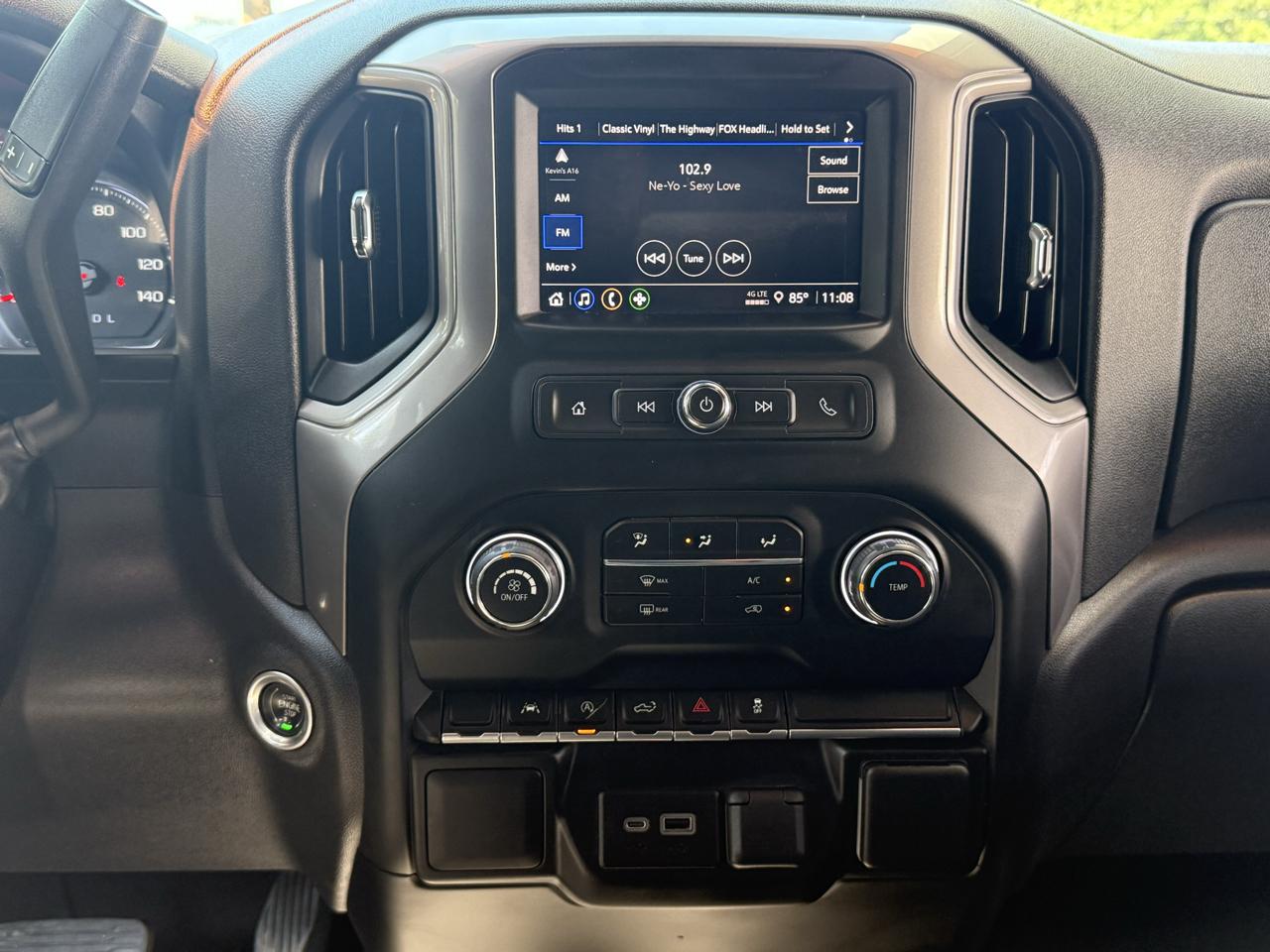 Chevrolet Silverado 1500 4WD Crew Cab 147" Custom 2022