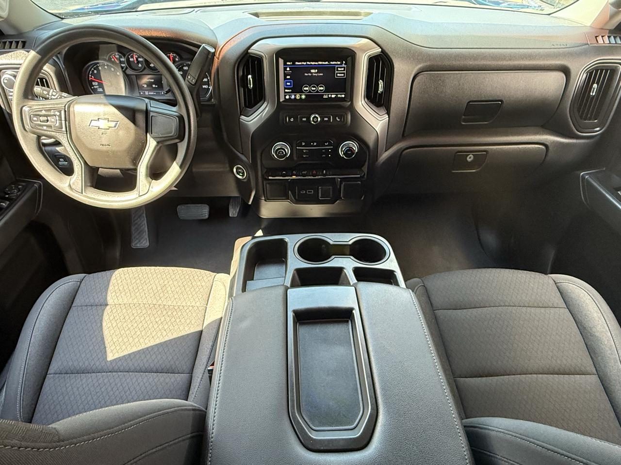 Chevrolet Silverado 1500 4WD Crew Cab 147" Custom 2022