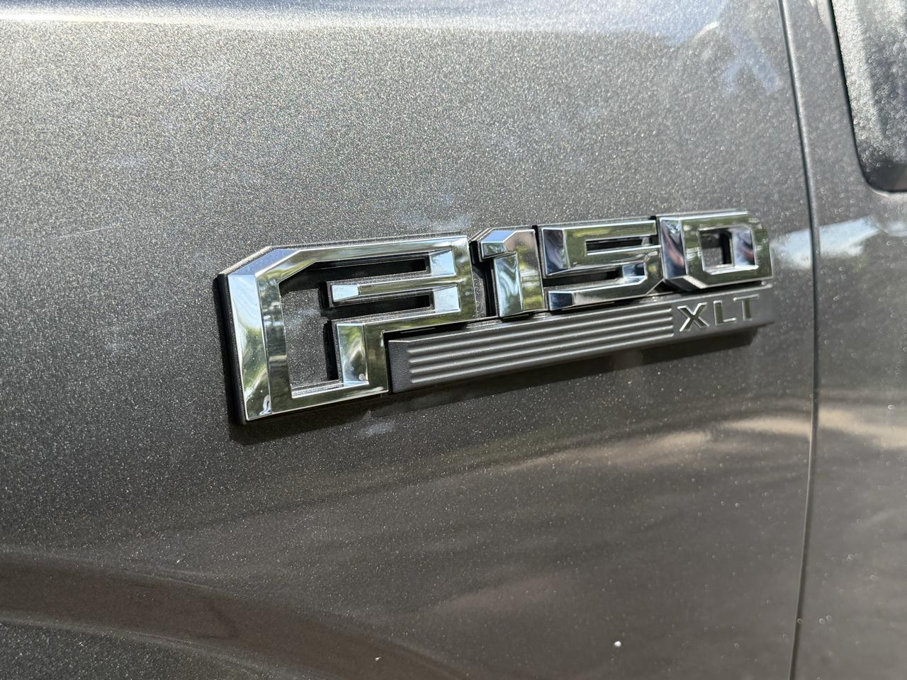 Ford F-150 Lariat 4WD SuperCab 8' Box 2019