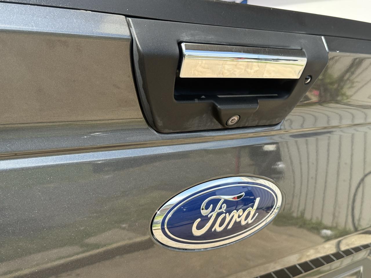 Ford F-150 Lariat 4WD SuperCab 8' Box 2019