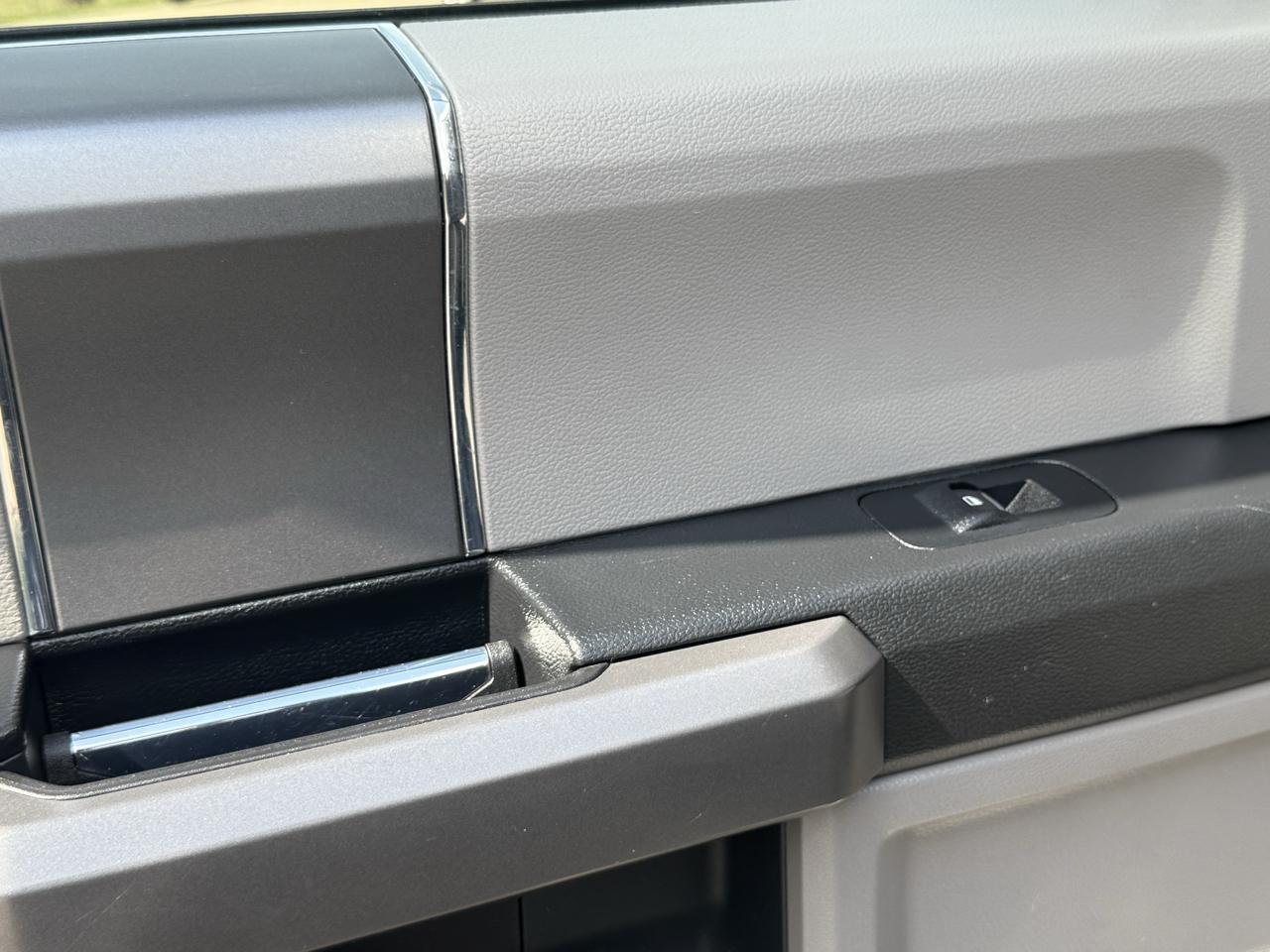 Ford F-150 Lariat 4WD SuperCab 8' Box 2019