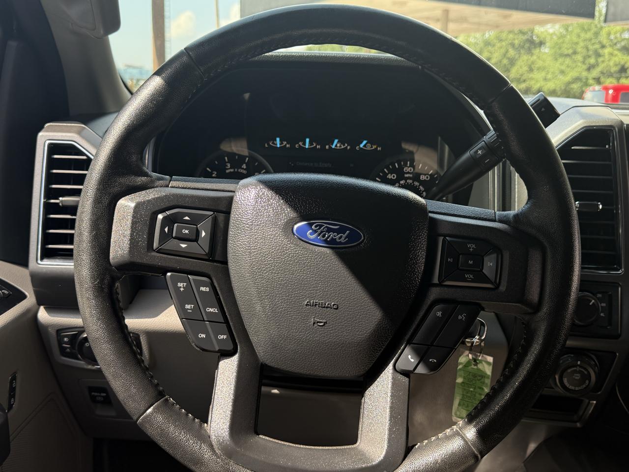 Ford F-150 Lariat 4WD SuperCab 8' Box 2019