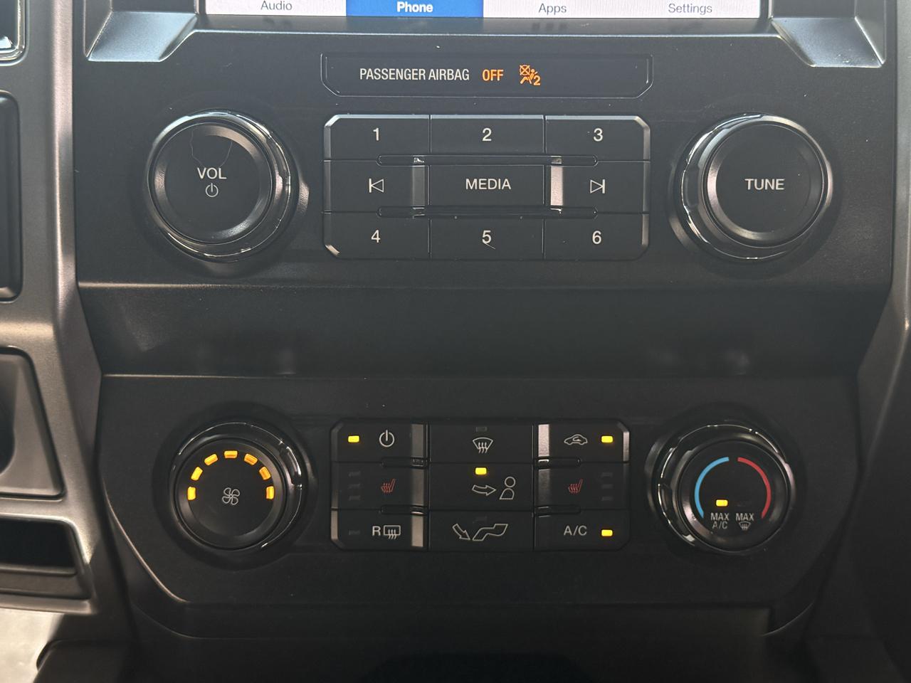 Ford F-150 Lariat 4WD SuperCab 8' Box 2019