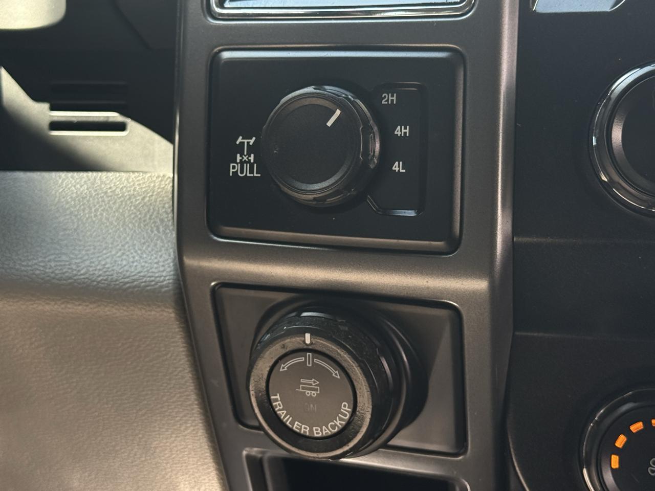 Ford F-150 Lariat 4WD SuperCab 8' Box 2019