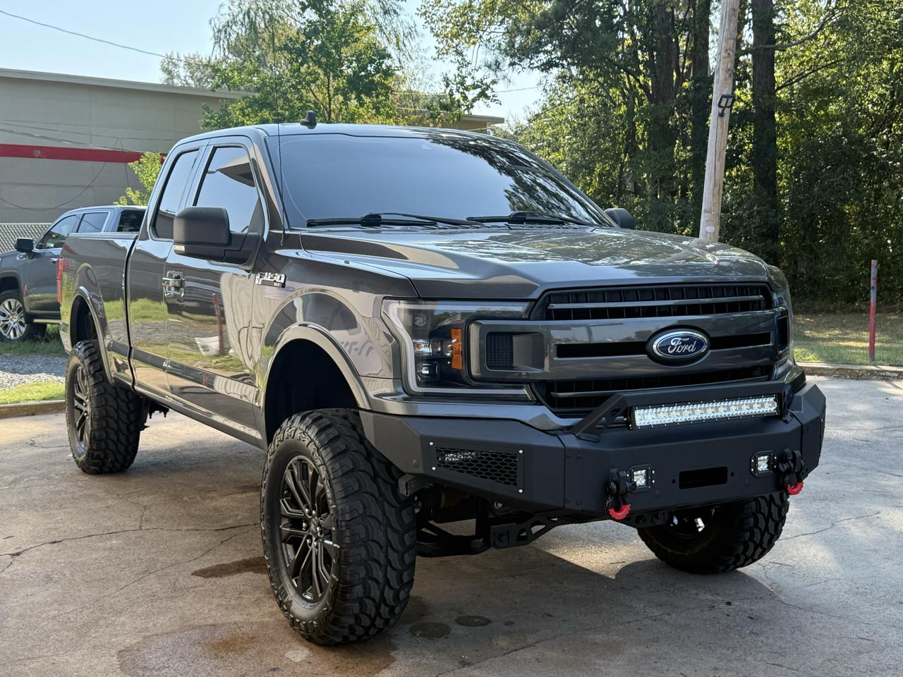 Ford F-150 Lariat 4WD SuperCab 8' Box 2019