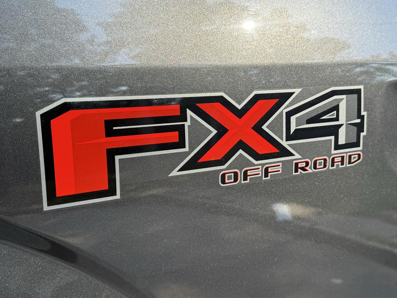 Ford F-150 Lariat 4WD SuperCab 8' Box 2019